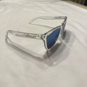 Oakley Frogskins Crystal Clear Frame And Prizm Sapphire Lenses Sunglasses